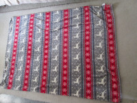 xmas blanket (100% polyester - new - 48 x 72)