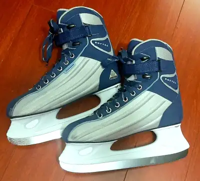 Skates.Size 8, View more