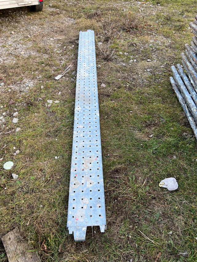 10' Scaffolding platforms in Ladders & Scaffolding in Hamilton - Image 3