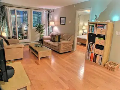 This modern and stylish 2-bedroom, 1-bathroom condo offers convenience, comfort, and incredible view...