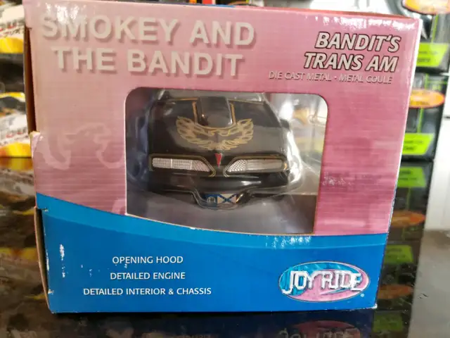 Diecast Smokey and the Bandit Pontiac Trans Am Tooned in Arts & Collectibles in Markham / York Region - Image 5