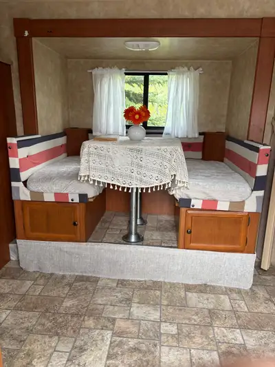 Selling our travel trailer/camper, K-Z Sportsmen. Exterior length 26’. In excellent condition, looks...