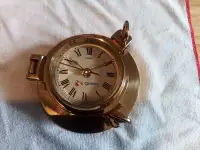 Horloge style hublot horloge bulova et thermomètre galileo
