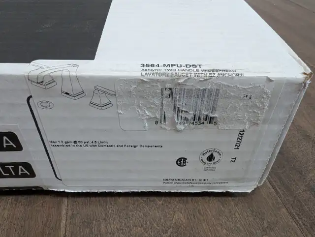 Brand New, Sealed Delta Chrome Bathroom Faucet For Sale in Plumbing, Sinks, Toilets & Showers in London - Image 4