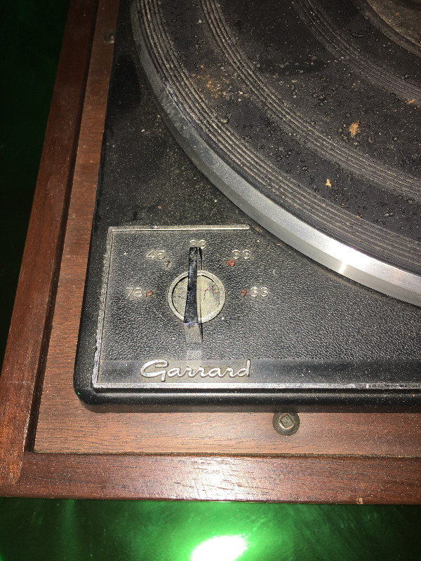 Garrard Synchro-Lab 95B - Record Player ( For Parts or Repair) in Stereo Systems & Home Theatre in Moncton - Image 2