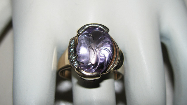 10K Yellow Gold Amethyst Ring Carved Face Diamond Accents Sz 7 in Jewellery & Watches in Saint John - Image 4
