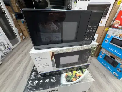 Mainstray 0.7 Cu ft Microwave Oven, View more