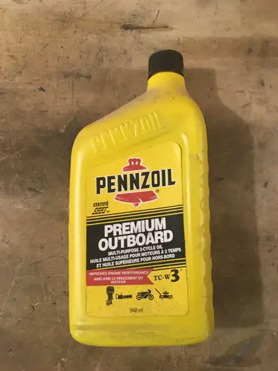 Pennzoil premium outboard oil, 7 1litre bottles 35$ for all make an offer