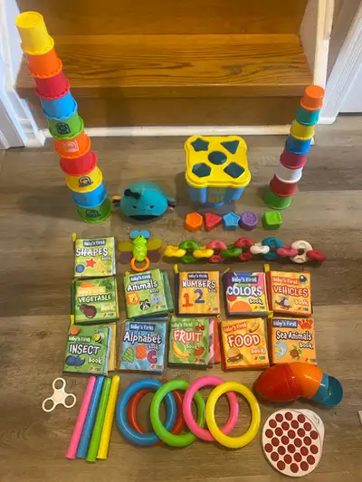 Toddler toy lot - 3 different building tower sets - Teether chain - Butterfly teether - Material lea...