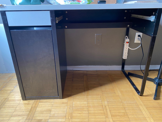 IKEA - MICKE desk.  in Desks in Mississauga / Peel Region - Image 3