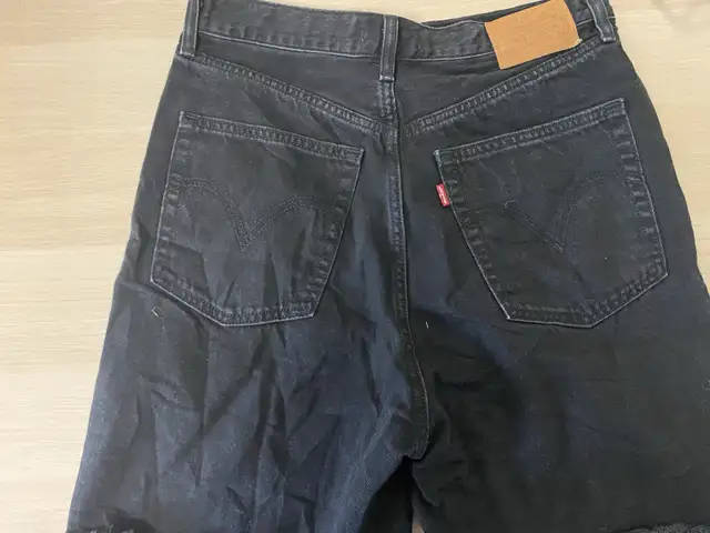 Levi’s Shorts  in Women's - Bottoms in City of Toronto - Image 3