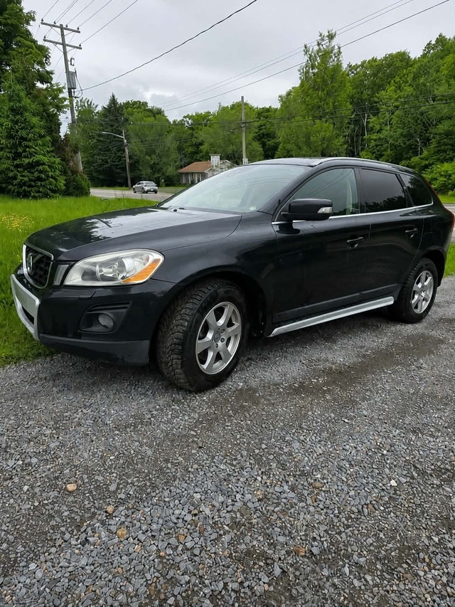 Volvo XC60 T6 awd 2010 - toit panoramique - 418-932-6595
