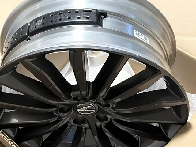 ACURA RDX OEM 20''RIMS Brand New in the box CB:5x114.3 Hub:64.1 in Tires & Rims in City of Toronto - Image 5