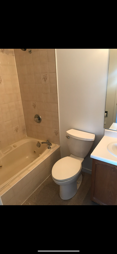 Miss/Square1/University/College CoopFemaleStudentsOnly/Furnished, View more