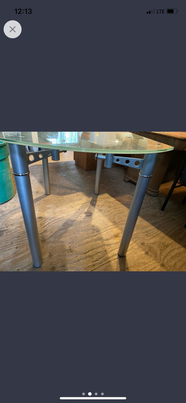 table de cuisine dans Mobilier de salle à manger et cuisine  à Laurentides - Image 4