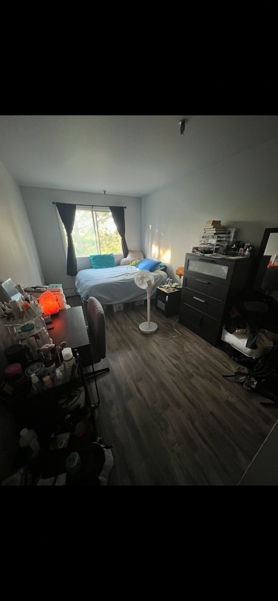 Roommate Wanted – Private Room Available September 1, 2026 (Clayton Park, Halifax) Please read the f...