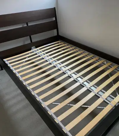 Double Sz bed frame dropoff $, View more