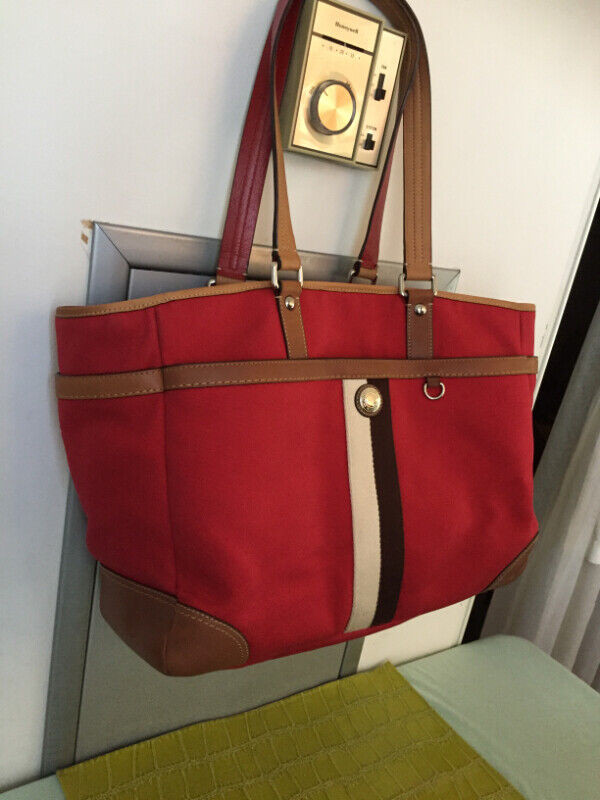 Coach Red Canvas Leather Multi-Travel Tote + Zippy Wallet in Women's - Bags & Wallets in City of Toronto