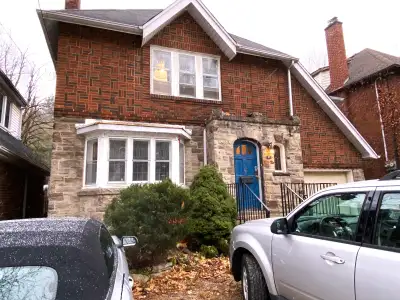 Room available from May until September for sublet for $800 per month. It will be fully cleared out...