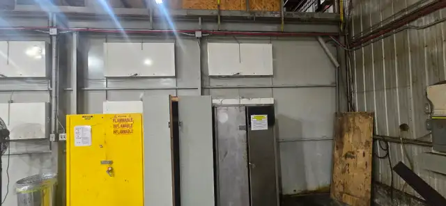 Chambre de peinture industrielle