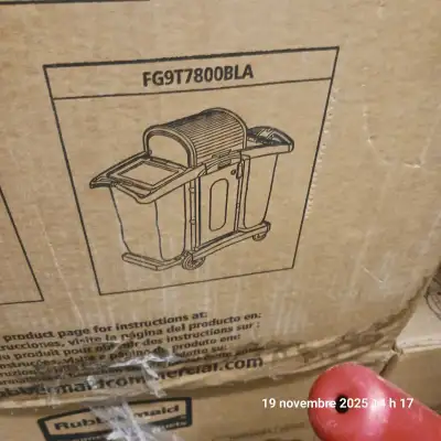 3 Chariots d'entretien ménager NEUFS, View more