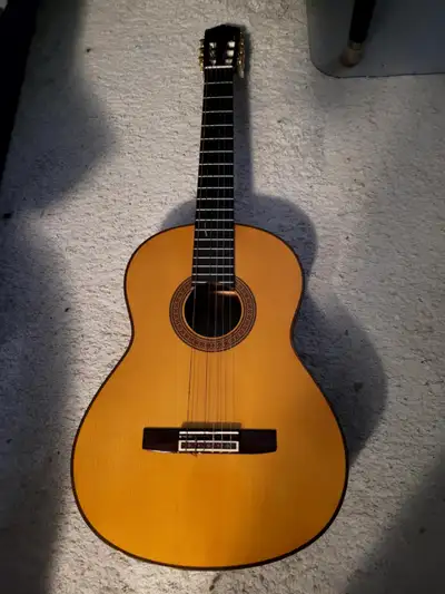 Yamaha CG-170SA Classical Acoustic Guitar, View more