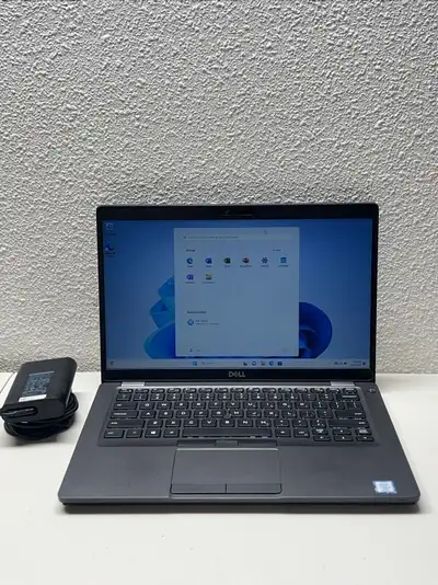 Intel Core i5-8365U CPU @ 1.90GHz boost to 4.1GHz 16GB DDR4 RAM 256GB M.2 SSD Windows 11 Pro with di...