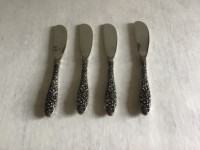 Set de 4 couteaux manches travaillées à tartiner