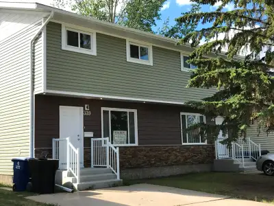 Silverwood Hts., available immediate, June 1st, 3 Bedrooms, 1½ baths, renovated interior, deck, doub...