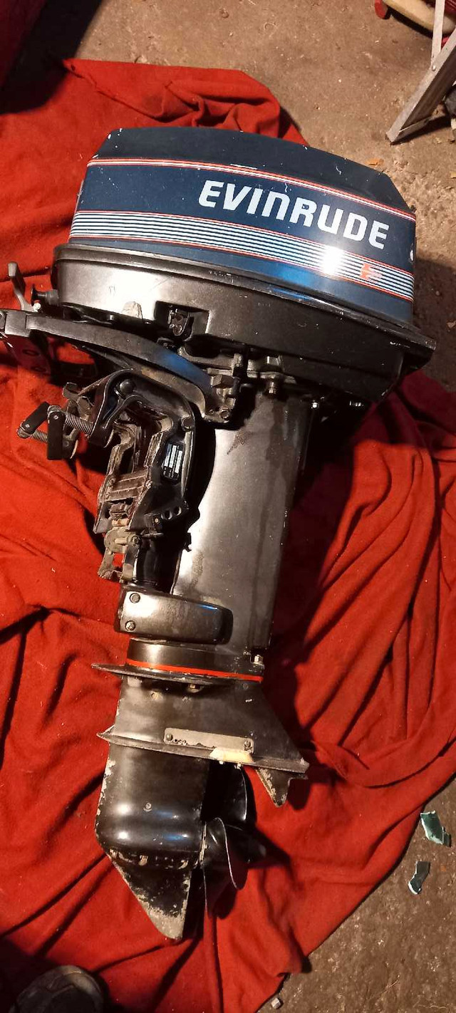 25 hp johnson 2 stroke motor in Boat Parts, Trailers & Accessories in City of Toronto