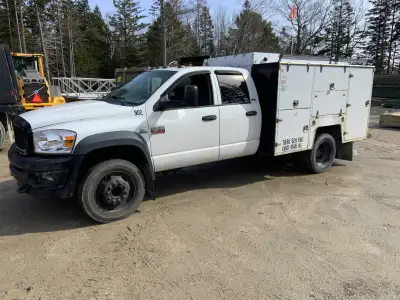 2009 Dodge Ram 5500 Regular Cab and Chassis