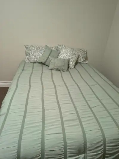 $500 Comfort Plush Queen Mattress and Box spring.  BRAND NEW!, View more