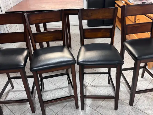 Counter Height Wooden Dining Table Set with 4 Chairs - Great Con in Dining Tables & Sets in City of Toronto - Image 5