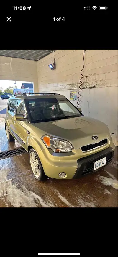 230,000 km Comes with set of winters and rims Comes certified Private sale Just pay the taxes at ser...
