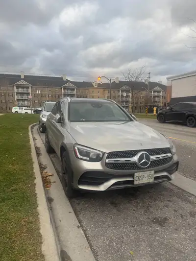 Single owner use and well-maintained, and drives beautifully. It’s a luxurious, reliable SUV with gr...