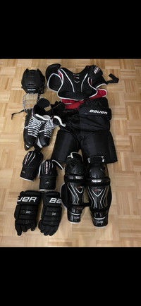 Hockey gears large size