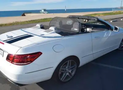 Wind deflector for Mercedes E350, E400 and E550. Like new for Mercedes models 2010 to 2017. Storage...