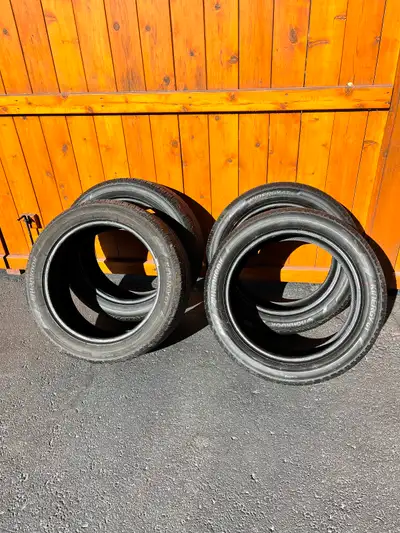 Hankook Kinergy GT Tires set of 4 235/50R/19. These tires have 6/32 tread remaining and have 30,000...