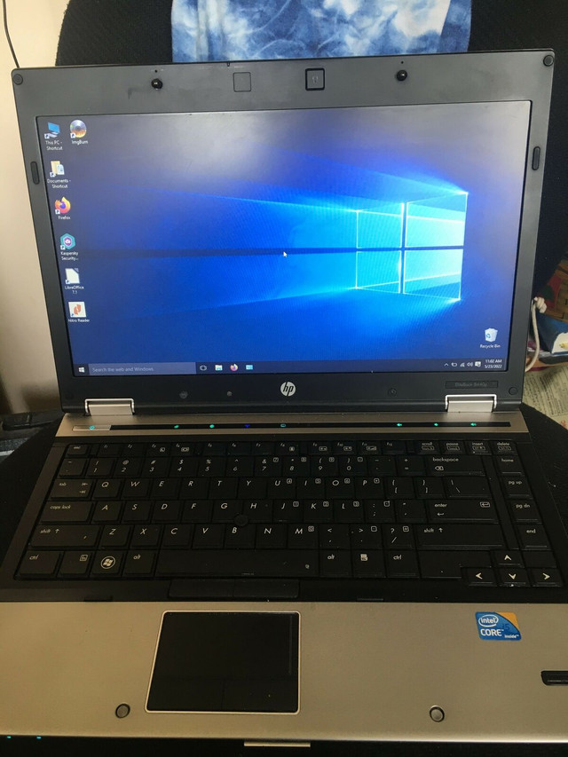 HP Elitebook 8440p laptop i5/200gb/4gb in Laptops in City of Toronto