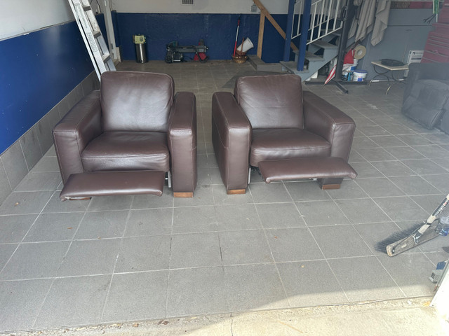 Italian leather reclining couches  dans Sofas et futons  à Longueuil/Rive Sud - Image 2