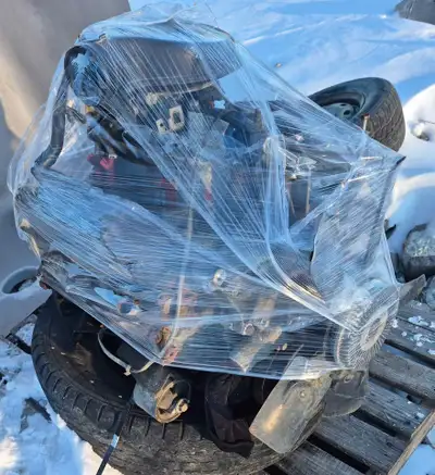 3.9L engine out of a 2001 Dakota, 200,000km. -Needs a diptsick/tube #5279 $600 Located at the Brazea...