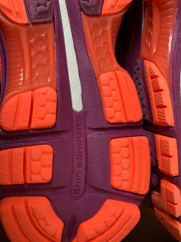 Womens sneakers in Women's - Shoes in Bedford - Image 3