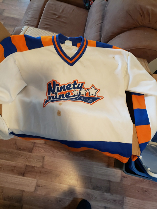 Rare Wayne Gretzky 99 All Stars Jersey in Hockey in Thunder Bay