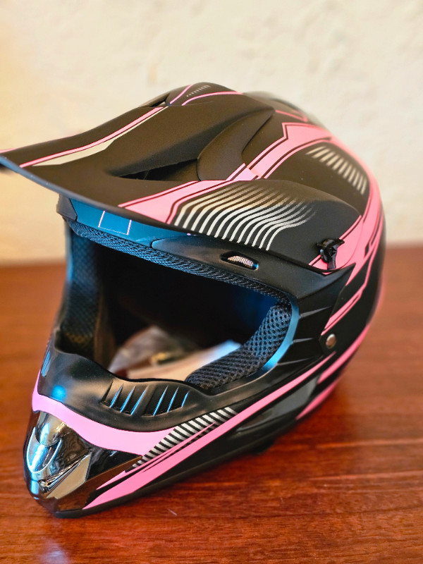 XL Youth Motocross Helmet - Pink in Other in London - Image 4