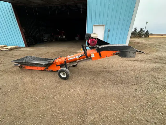 Batco Transfer Conveyor in Farming Equipment in Swift Current - Image 2