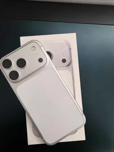 Apple Iphone 17 pro 256Gb, View more
