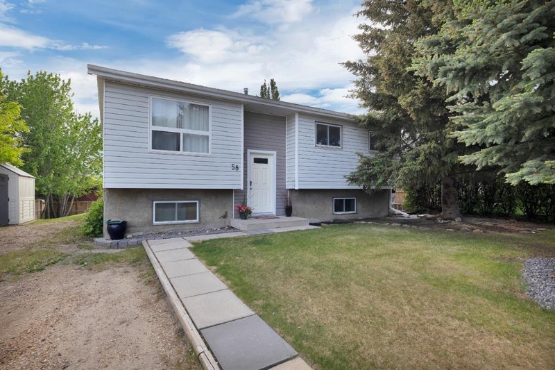 Detached 4bedroom family rental in Sylvan Lake Long Term Rentals