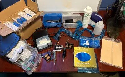 Full lot of tattoo equipment , View more