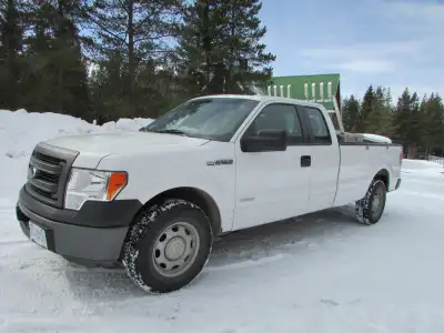 Ecoboost fuel efficient 3.5 L, 6-cylinder engine, rear wheel drive. ONLY 125,000 KM. Previously a Va...