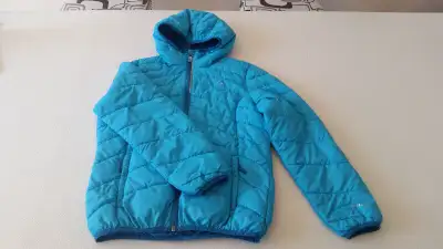 Manteau/Jacket Paradox taille 14/16 C'est petit, c'est pour une fille de 12/13 ans.